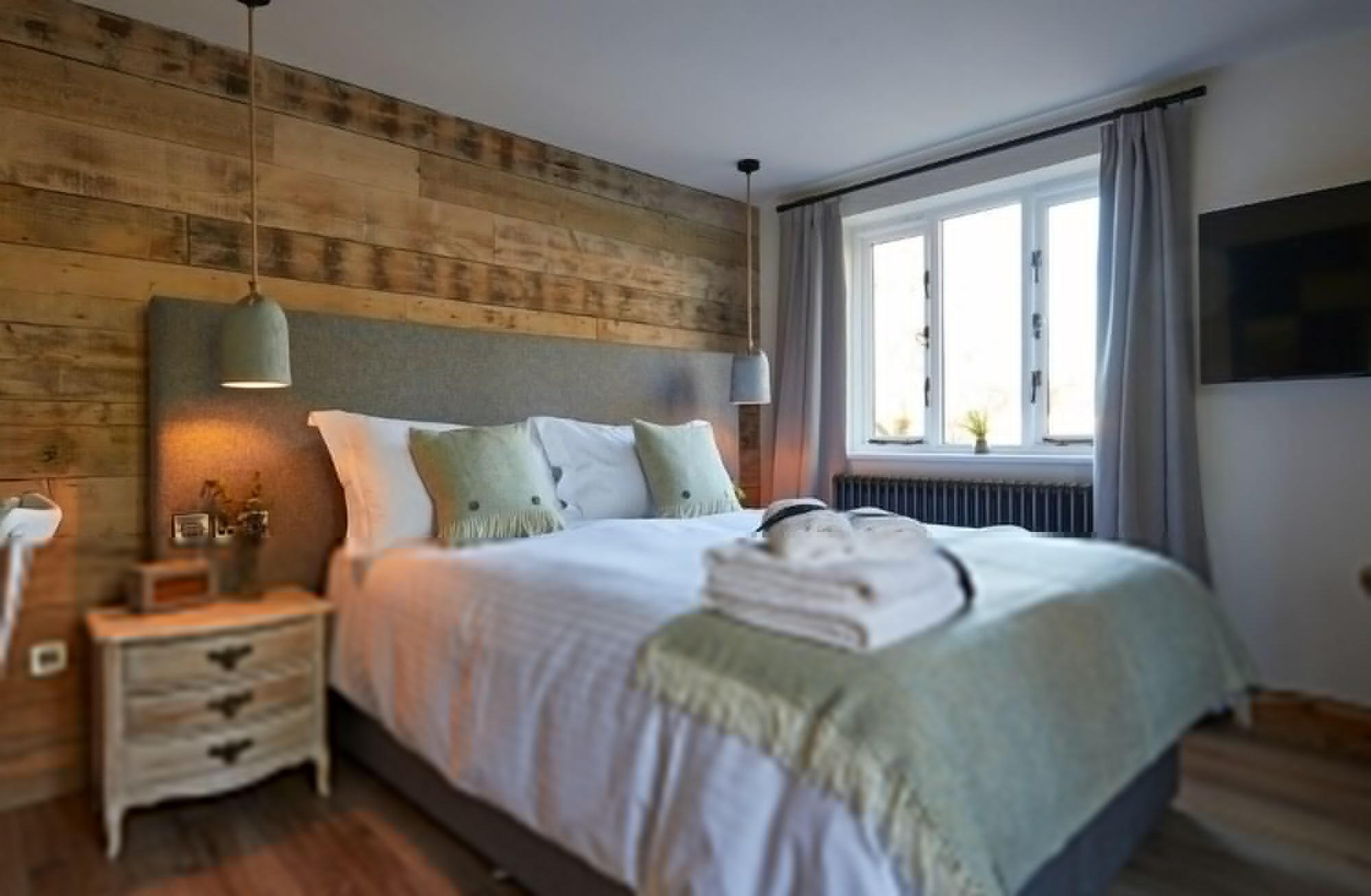סירנססטר The Crown Of Crucis Country Inn And Hotel מראה חיצוני תמונה